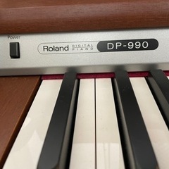 中古美品Roland ローランド 電子ピアノ 木目調DP-990 説明書、椅子、ヘッドホン付き 中古美品Roland ローランド 電子ピアノ 木目調DP-990 説明書、椅子