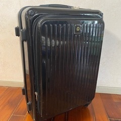 【65L程度】黒スーツケース　