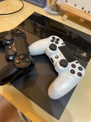 取引中　ps4 本体　コントローラ2個付き