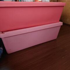 ピンクの収納ケース
