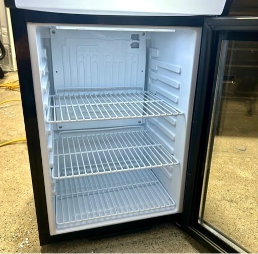 未使用未開封　SIS　SC40B　ディスプレイ冷蔵庫　ホワイト Amazon | SIS 業務用冷蔵庫 ディスプレイクーラー 1ドア ホワイト