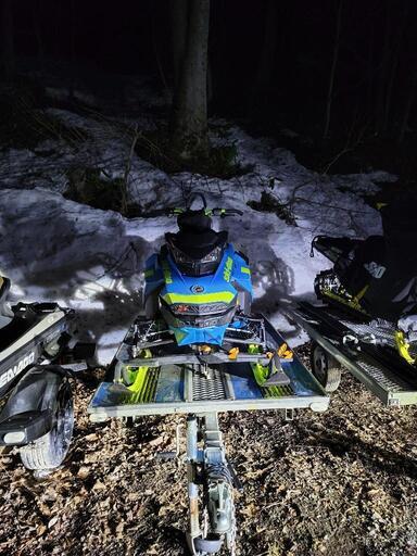 2027年モデル Ski-Doo Freeride Deep Snow スノーモビル | スノー 
