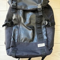 バッグパック　黒　30リットル