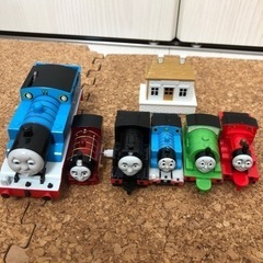 おもちゃ　男の子　トーマス　電車