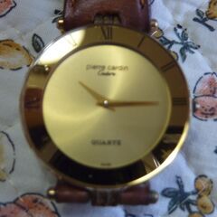 スイス製・紳士用腕時計・piere cardin /ゴールド色の...