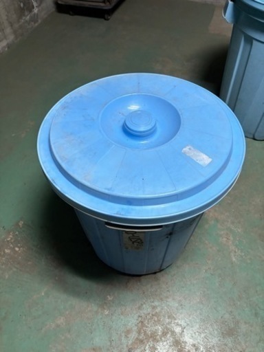 【お取引終了】ゴミ箱 ダストペール 70L 業務用