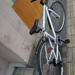 美品☆LASSIG[レッシグ]700cクロスバイク 7speed/ホワイト