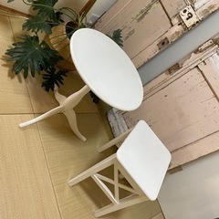 IKEAの白テーブルandチェア　セット