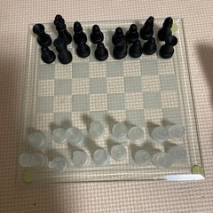 チェス　ガラス製(？)