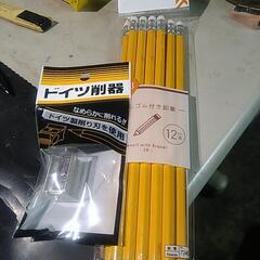2B鉛筆11本と鉛筆削り