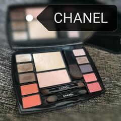 CHANEL　メイクアップパレット