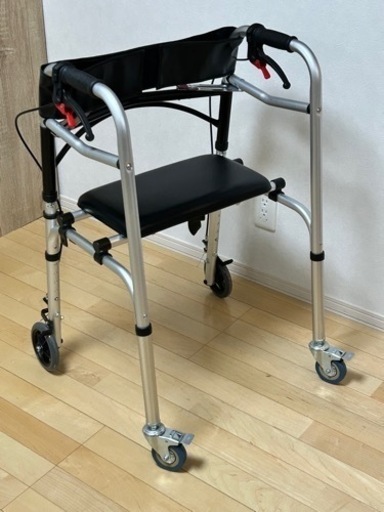 折り畳み歩行器