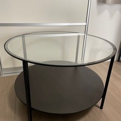 IKEA  ガラステーブル
