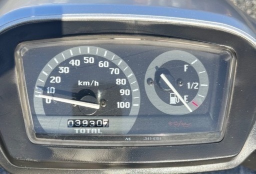 751. 動画あり スズキ アドレスV100 低走行 2スト 小型 バイク 車体