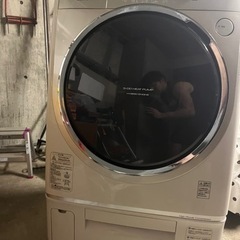 TOSHIBAドラム式洗濯機     美品 