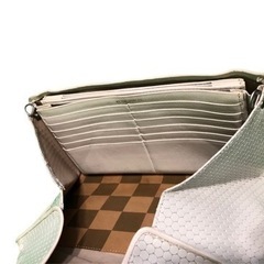 ヒロコハヤシ カルディナーレ 長財布ビッグサイズ ホワイト