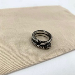 GUCCI ヘビ 指輪