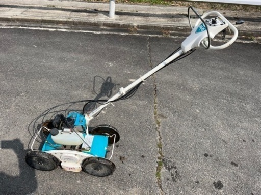 クボタ GC-K300 カルモ デラックス 自走式  草刈機4WD