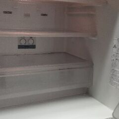 持ち帰り特価！ 綺麗な冷蔵庫 355 L　2011年製 別館においてます