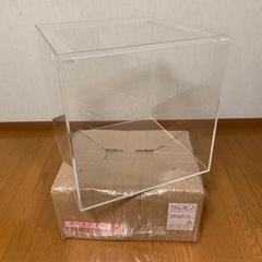 アクリル水槽450×450×450（新品）と300×300×300（used）の