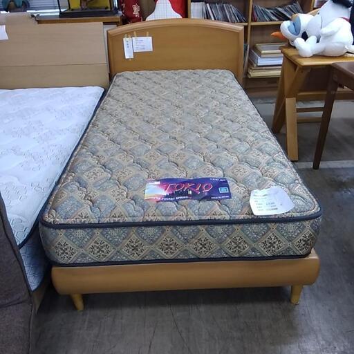 ベッド  69972