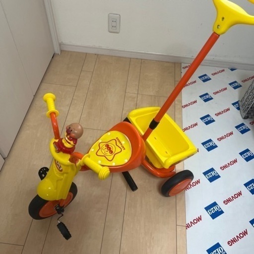 【美品】アンパンマン　三輪車