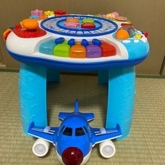 テーブル おもちゃ 飛行機