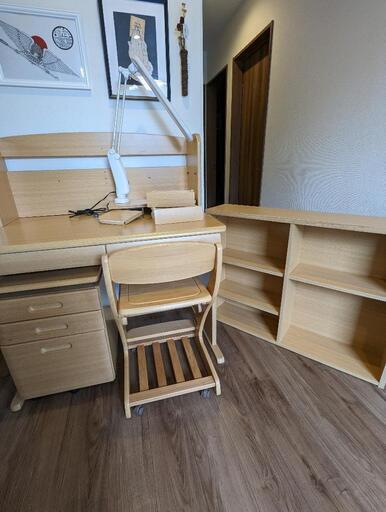 大川家具で購入価格10万程の学習机