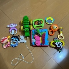赤ちゃん　おもちゃ アンパンマン　ガラガラ　布絵本　　
