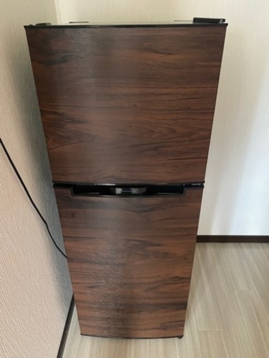 冷蔵庫　トヨトミ
