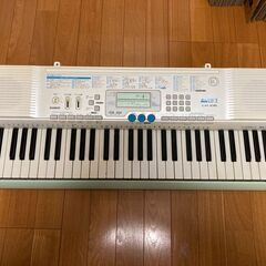 CASIO LK-108 61鍵盤 電子ピアノ 光ナビゲーション...