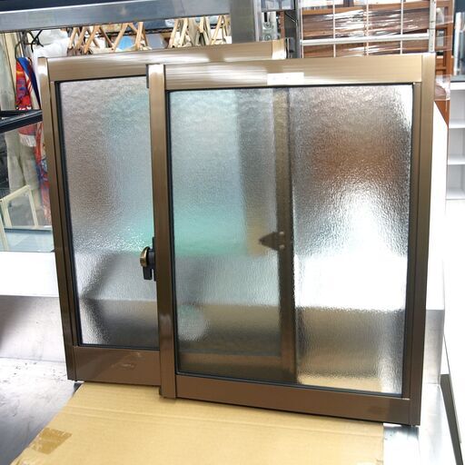 引き違い窓　アルミサッシ　LIXIL　アトモスⅡ　くもりガラス　未使用品
