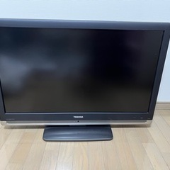 TOSHIBA　37インチ　液晶テレビ