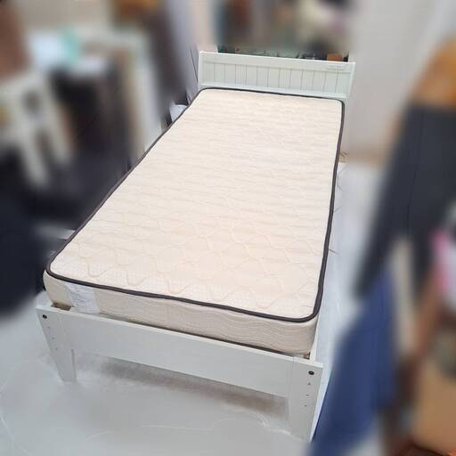 【決まりました3.8】ニトリ木製シングルベッドとマットレスのセット【配送料込み】