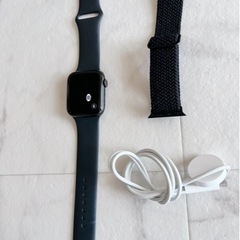 Apple Watch SE GPSモデル 44mm MKQ63...