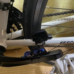 自転車 クロスバイク3月10日まで限定価格