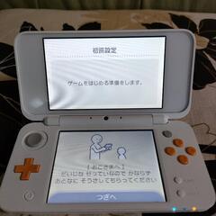 Newニンテンドー2DSLL ホワイト✕オレンジ  USED  美品