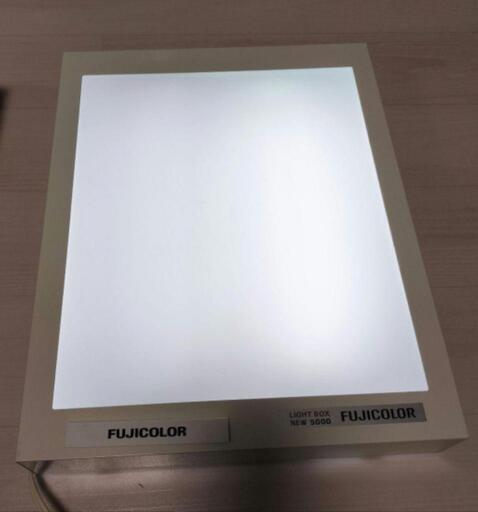 ライトボックス　FUJl
