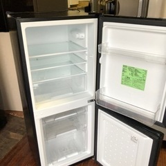 福岡市内配送無料　2019年式　アイリスオーヤマ 冷蔵庫 142L 小型 一人暮らし 幅50cm 大容量 冷凍室 静音設計 省エネ基準達成率103% 右開き ブラック IRSD-14A-B