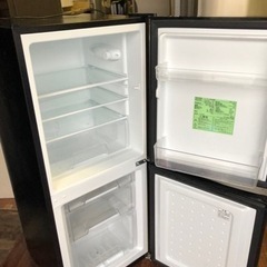 福岡市内配送無料　2019年式　アイリスオーヤマ 冷蔵庫 142L 小型 一人暮らし 幅50cm 大容量 冷凍室 静音設計 省エネ基準達成率103% 右開き ブラック IRSD-14A-B