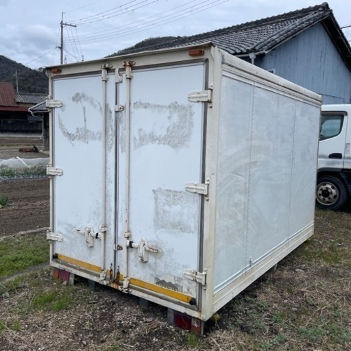 コンテナ　物置　倉庫　道具入れ