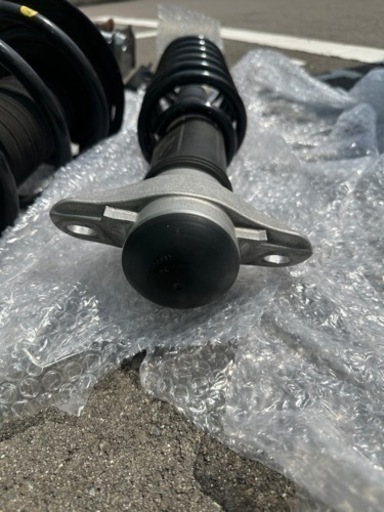 80系ハリアー純正ショック 大幅値下げ ［新車外し］80系ハリアー