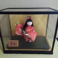 【譲り先見つかりました】ガラスケース入り日本人形