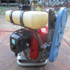 エンジン部　..程度良好　プロ仕様　山田機械　ビーバー GT　L467Z 　背負式刈払機　草刈機 エンジン部 ..程度良好 プロ仕様 山田機械 ビーバー GT L467Z 背負式刈