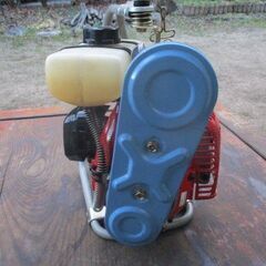 エンジン部 ..程度良好 プロ仕様 山田機械 ビーバー GT L467Z 背負式刈