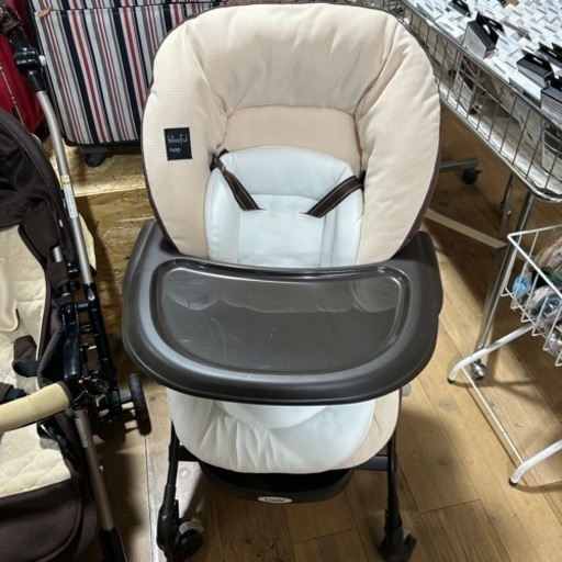 美品　ネムリラ　Combiベビー用品 ベビーラック　ベビーチェア