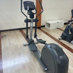 Life Fitness　トレーニングマシン（美品）⑪