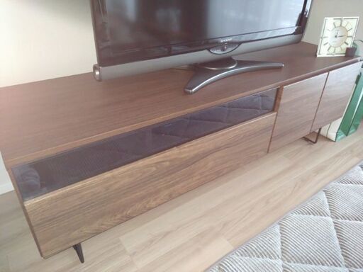 テレビ台