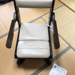 介護用トイレ　家具調トイレ　座楽　はねあげ便座　自動消臭　ポータブルトイレ　パナソニック