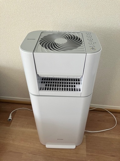 2023年製　アイリスオーヤマ　除湿機